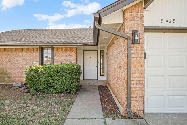 Building Photo - 8408 NW 109th St