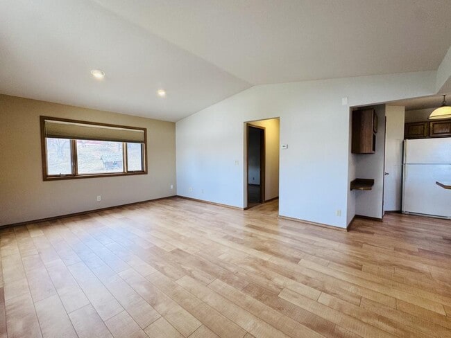 Building Photo - 2153 Alpine Dr