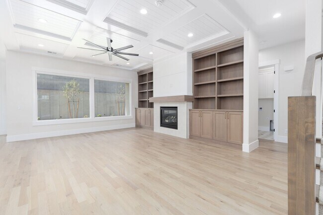 Building Photo - 2926 Naboo Ln