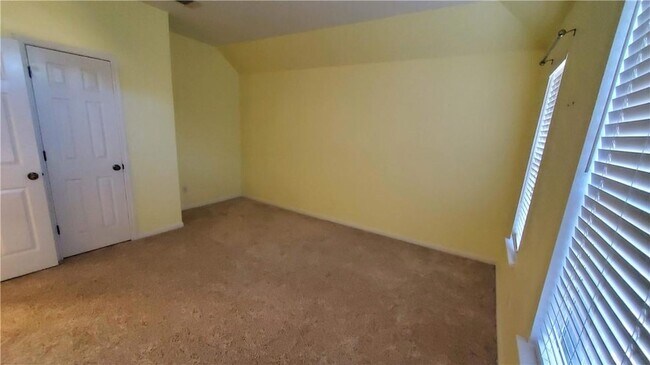Building Photo - 9421 Lisi Anne Dr