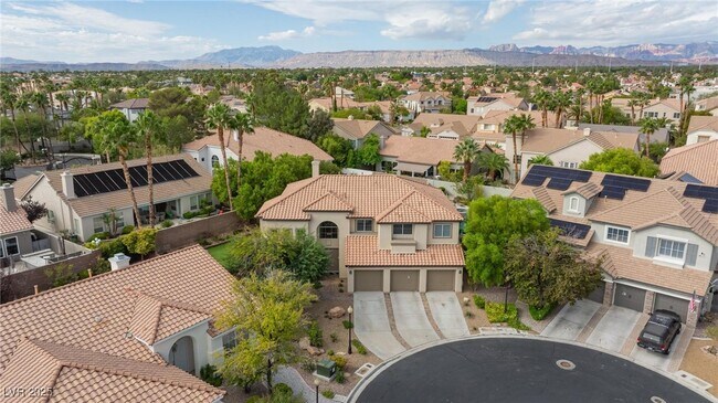 Building Photo - 8009 Clock Tower Ct