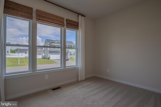 Building Photo - 79 Spatterdock Rd