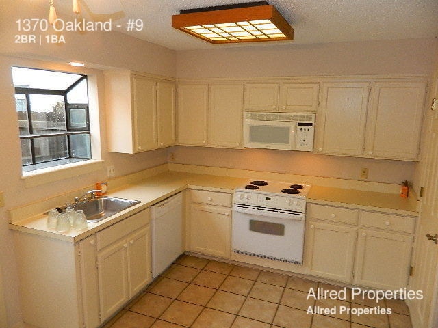 Building Photo - NEAR CAMPUS | NICE SKYLIGHT AND PATIO
