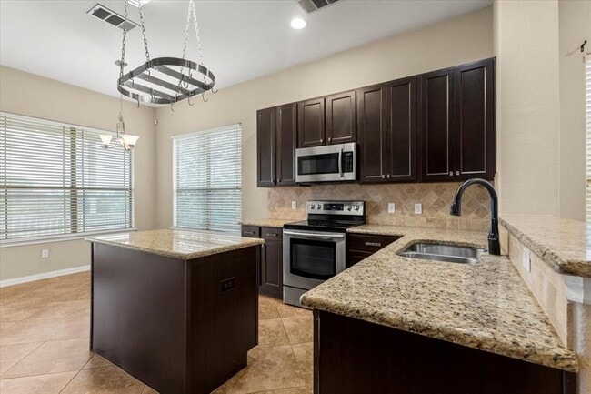 Building Photo - 105 Keo Keo Dr