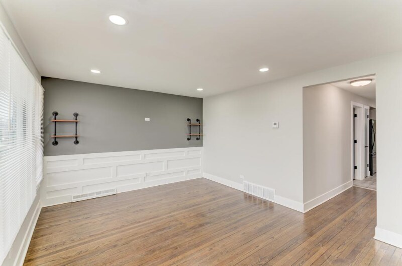 Primary Photo - 11209 S Laflin St