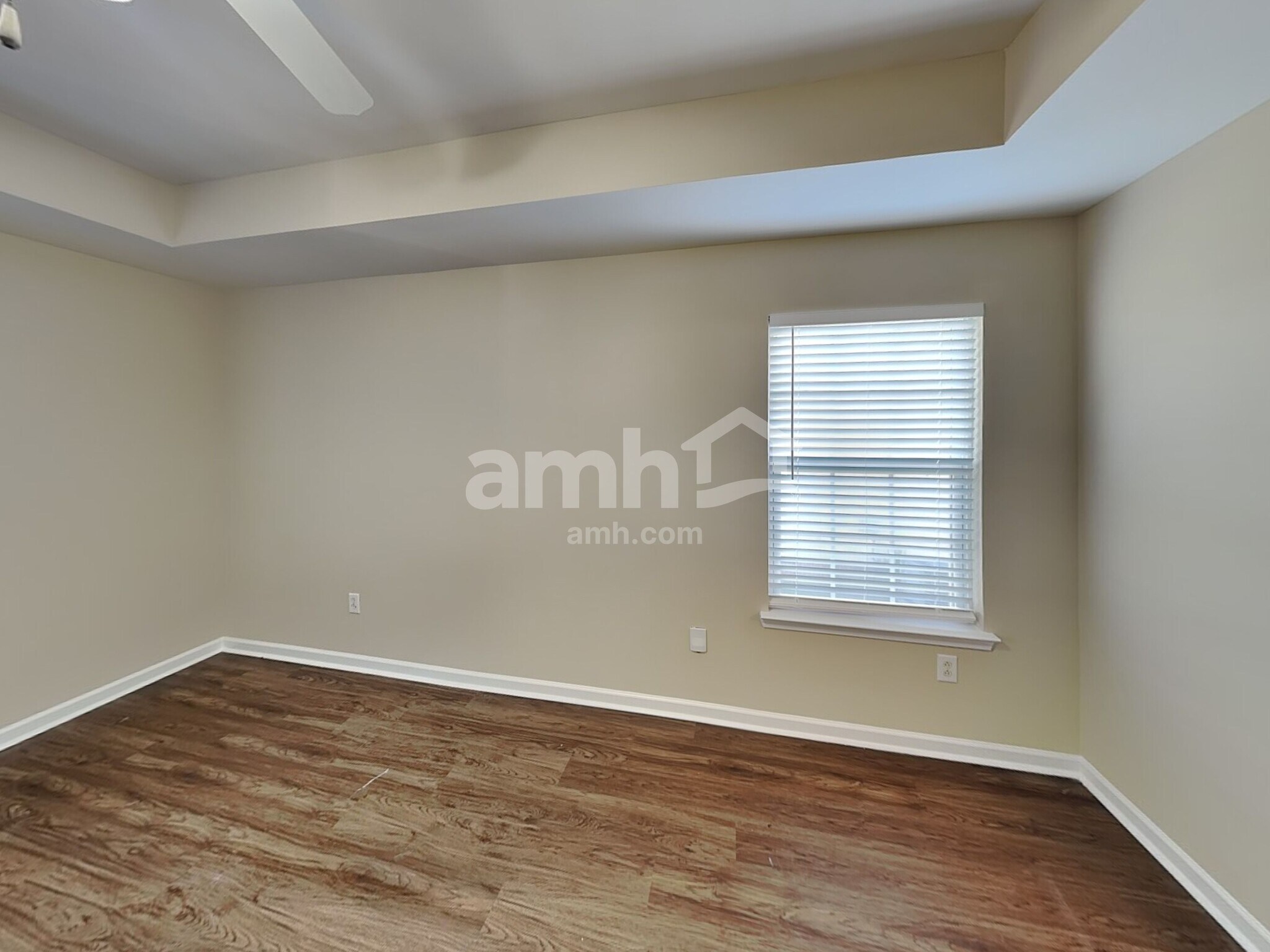 Building Photo - 1308 Chapman Ct