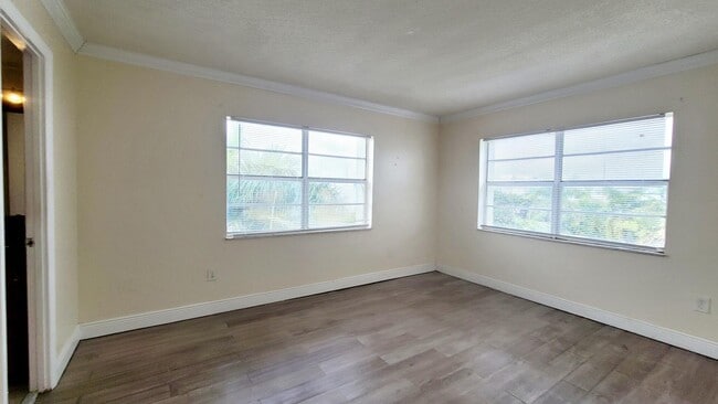 Building Photo - 494 NW 165th St