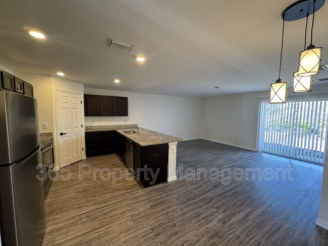 Building Photo - 1195 Highlands Rd