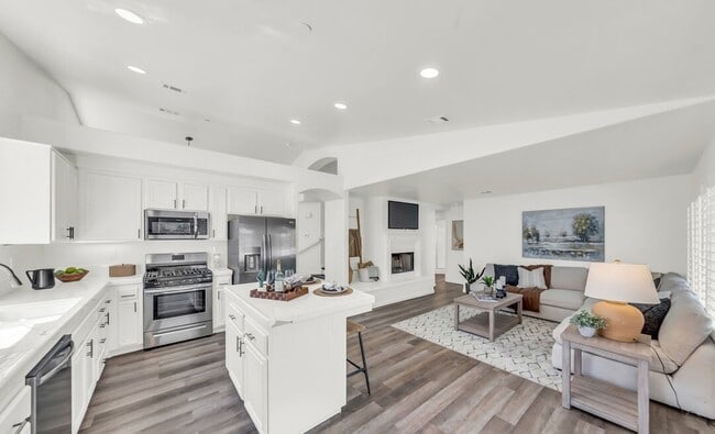 Building Photo - 1122 Alpine Ct