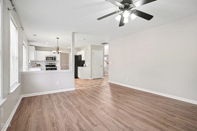 Building Photo - 5005 Marathon Ln