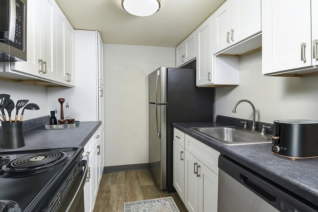 Building Photo - Stonecliffe