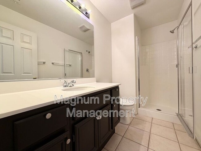 Building Photo - 23664 Groveland Pl