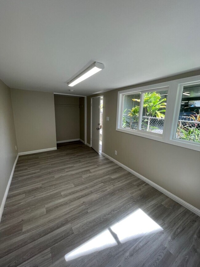 Building Photo - 3 bedrooms, 4 baths and detached bedroom/den in a Multiplex Single Family Home in Lower Nuuanu