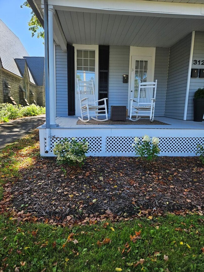 Building Photo - 312 E Genesee St