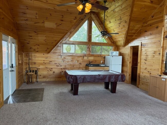 Building Photo - Sevierville 37876 - 3 bedroom, 3.5 Bath, 2486 sq. ft. Cabin and a 672 sq. ft. Studio above garage...