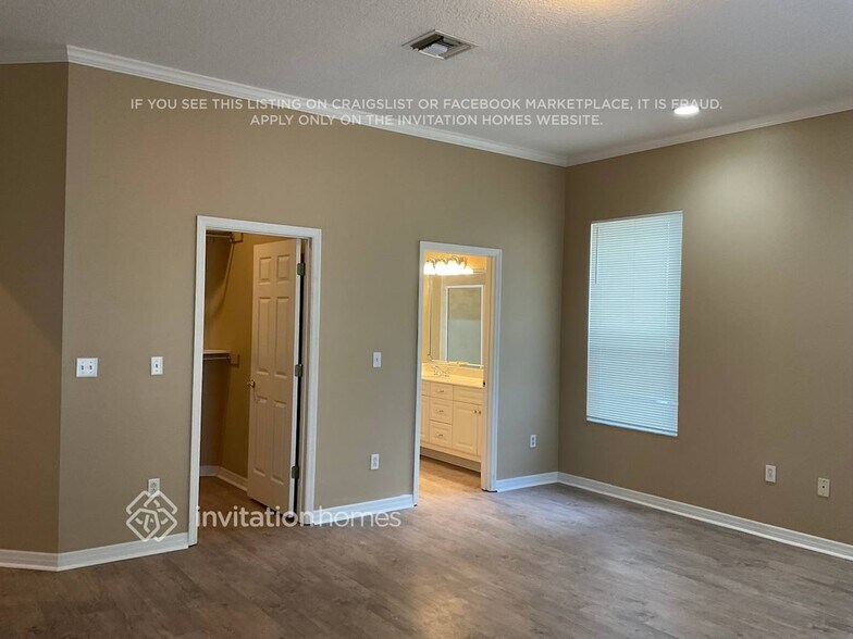 Building Photo - 336 Stanley Bell Dr