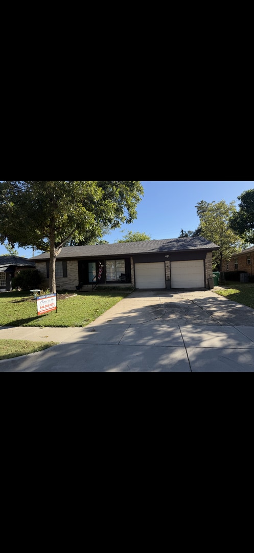 Primary Photo - Home - 3 Bedroom/2 Bath/ 2 Car Garage