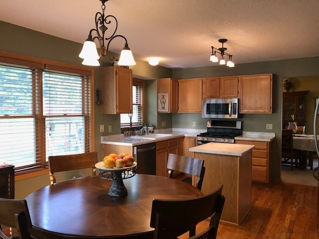 Building Photo - 16842 Hanover Ln