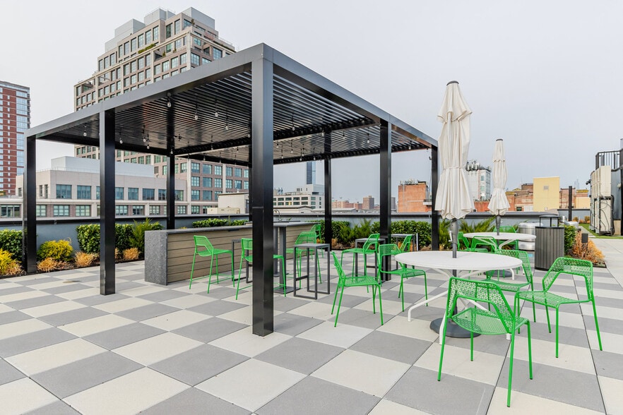 Building Photo - 218 Front St