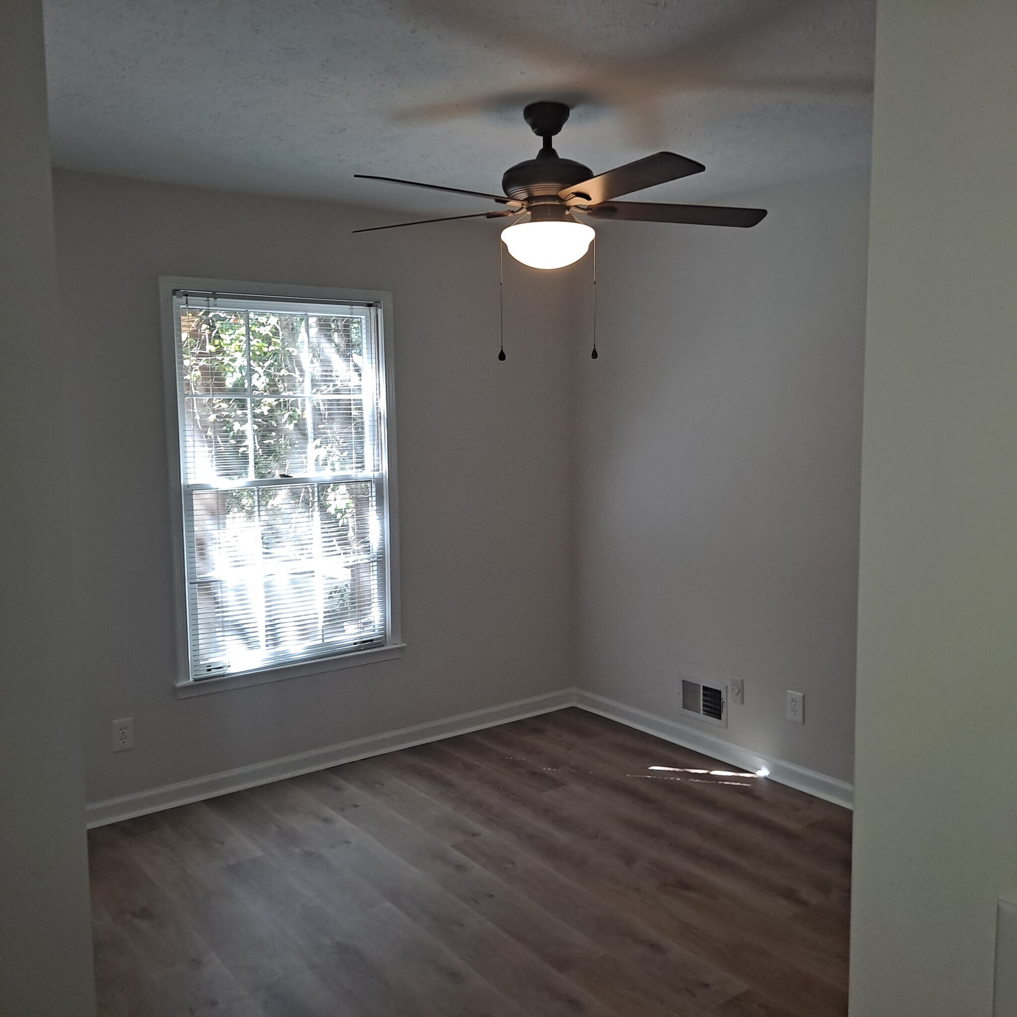 Building Photo - 7404 Saint Charles Sq