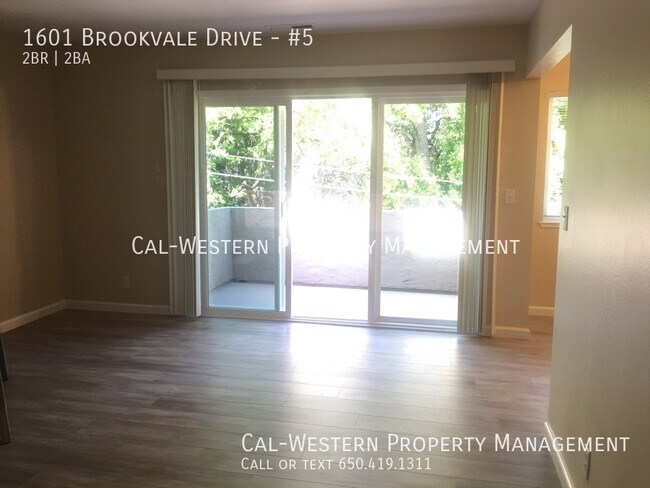 Building Photo - 1601 Brookvale Dr