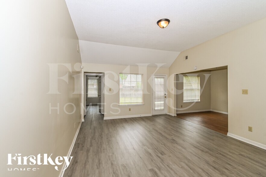 Building Photo - 7000 S Beringer Dr