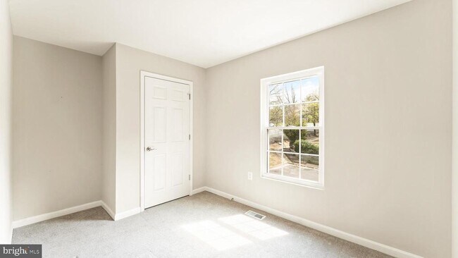 Building Photo - 12168 Springwoods Dr