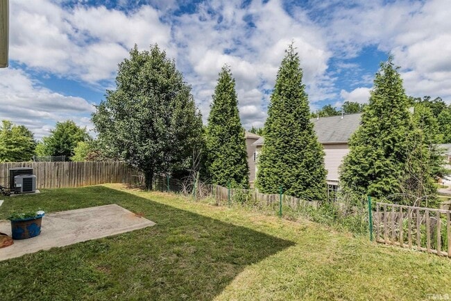 Building Photo - 213 Bikram Dr