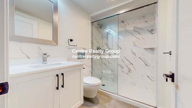 Building Photo - 132 Sherman St