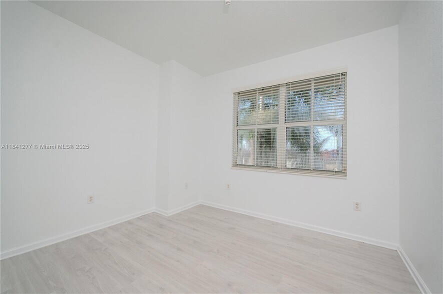 Building Photo - 11501 NW 89th St