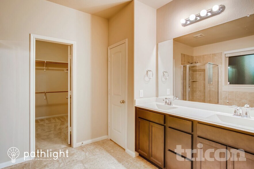 Building Photo - 4 Logan Creek Lane