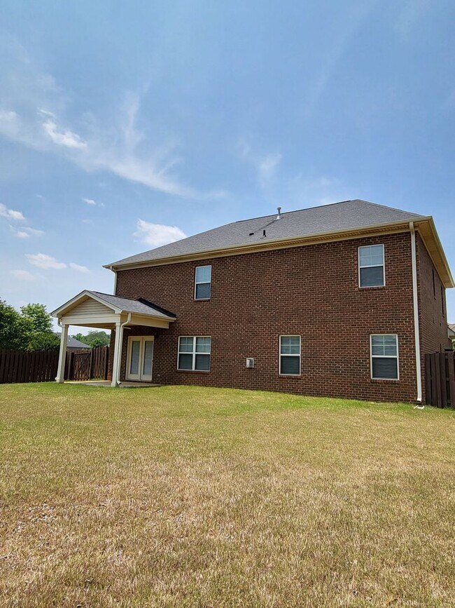 Building Photo - 284 Big Oak Ln