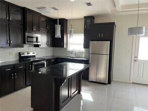 Building Photo - 1713 W Smith Dr