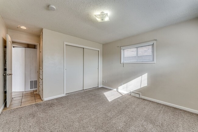 Building Photo - Sparks Duplex