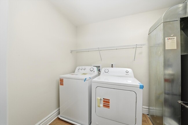 Building Photo - 15409 S Union Pl