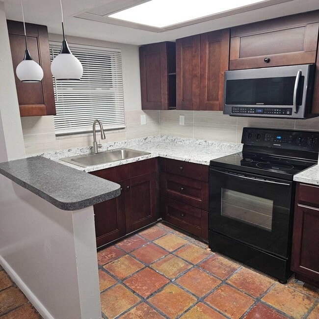 Building Photo - 1358 Silverado