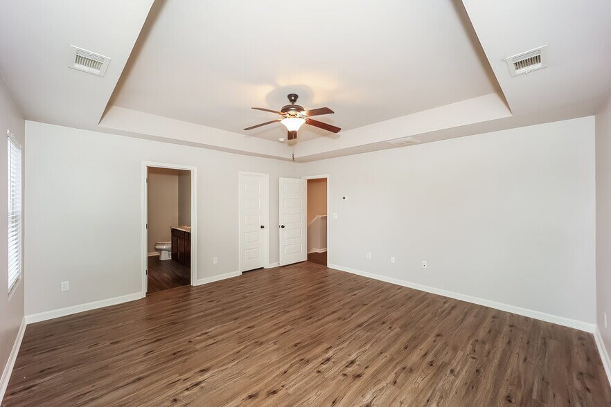 Building Photo - 1847 Simmons Ln