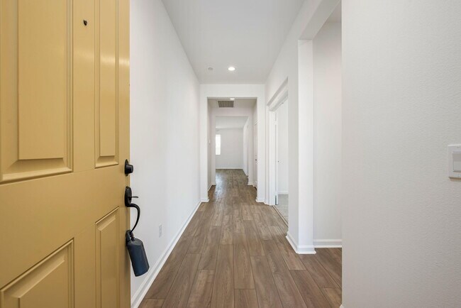 Building Photo - 78879 Fortuna Pl
