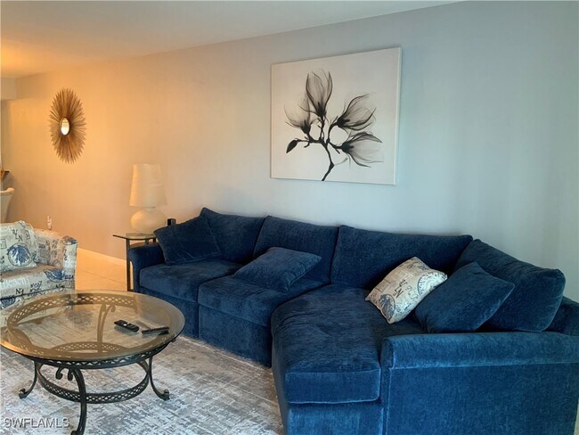 Building Photo - 5530 Rattlesnake Hammock Rd