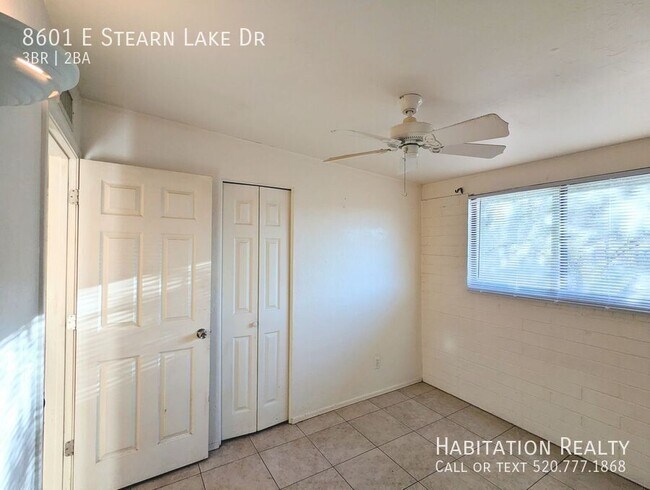 Building Photo - 8601 E Stearn Lake Dr