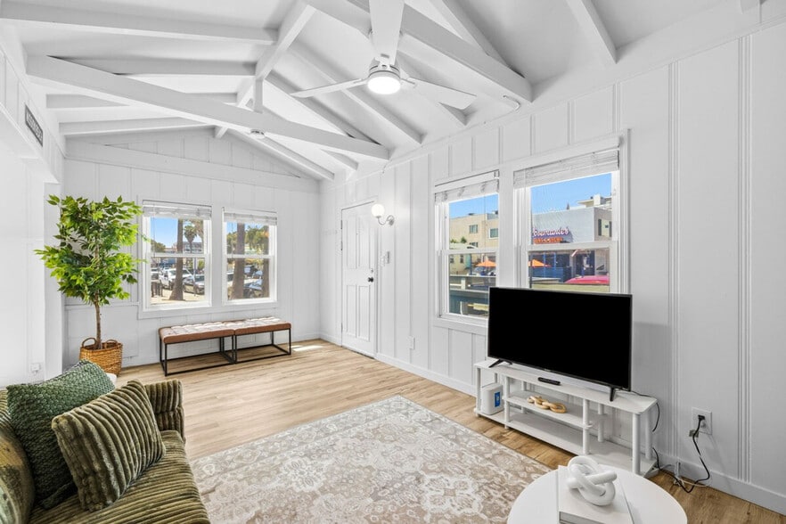 Building Photo - 3861 Mission Blvd
