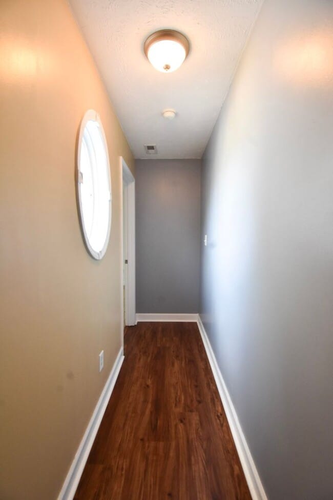 Building Photo - Coming Soon!! 4 Bedroom 2.5 Bath Nicely Renovated with Updated Fixtures! - No Pets