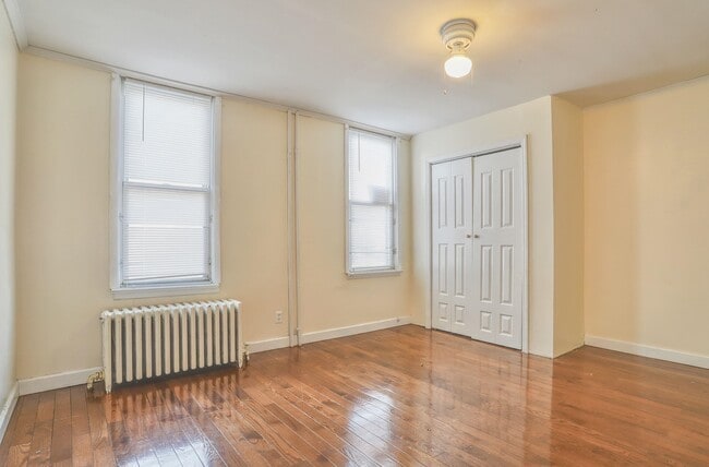 Building Photo - 911 17th St