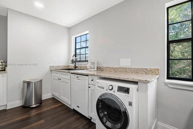 Building Photo - 1339 Gallop Dr