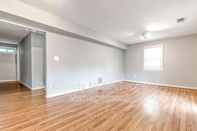 Building Photo - 50 Old Enterprise Rd