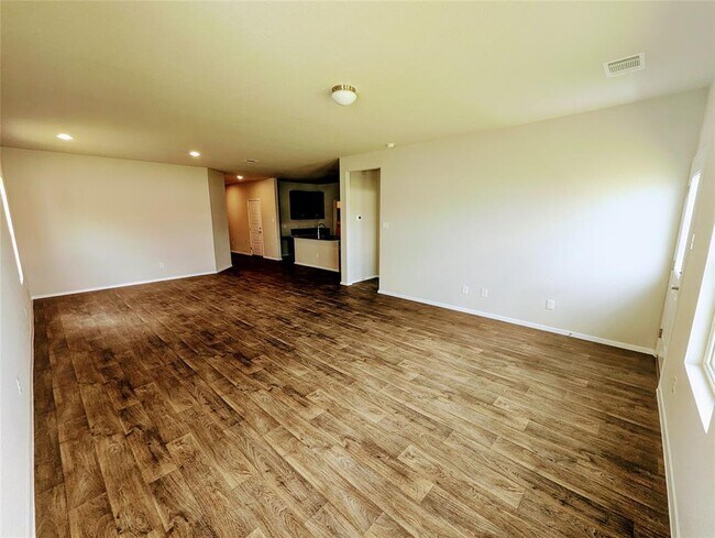 Building Photo - 301 Chesterfield Dr