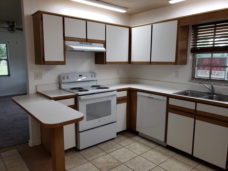 Building Photo - 41 Hydrangea Ln