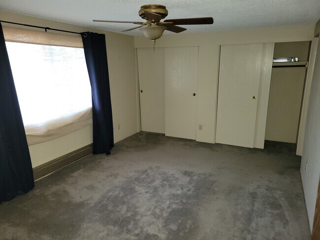 Building Photo - Smitty's RV Park