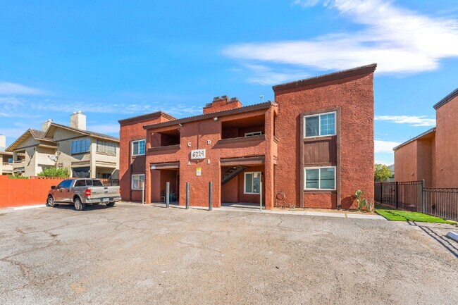 Building Photo - FULLY REMODELED UPSTAIRS CONDO | 3 BEDROOM | GRANITE COUNTERS | LAKE MEAD & JONES