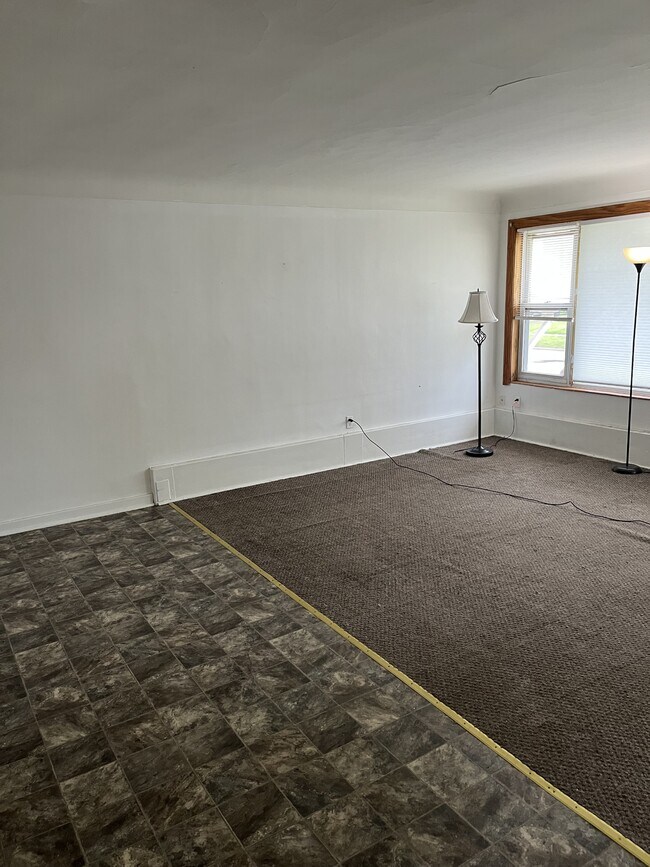 Building Photo - 1603 Durand St